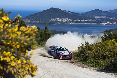 Neuville cierra un accidentado viernes en Portugal como líder