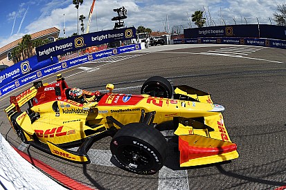 Hunter-Reay disturbed by deficit to Chevrolet-powered cars