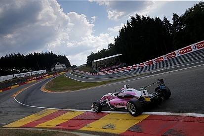EK F3 Spa: Daruvala pakt zege in eerste race
