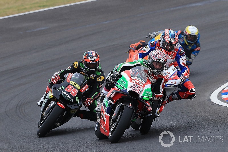 Espargaro in Twitter spat with Pramac over Petrucci clash