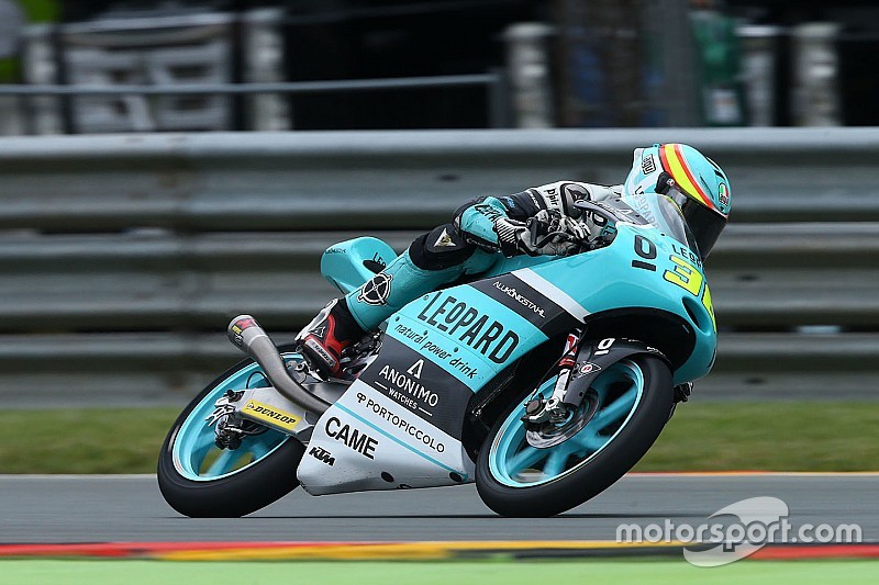 Austria Moto3: Mir scores maiden win from Binder, Navarro crashes
