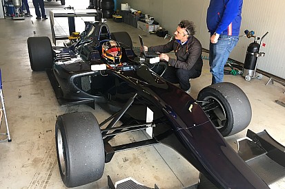 Exclusivo: Kubica vuelve a conducir un monoplaza seis años después