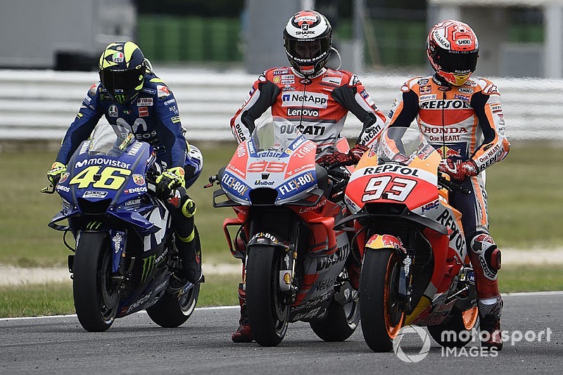 Rossi: “Honda tendrá que gestionar la situación entre Lorenzo y Márquez en 2019”