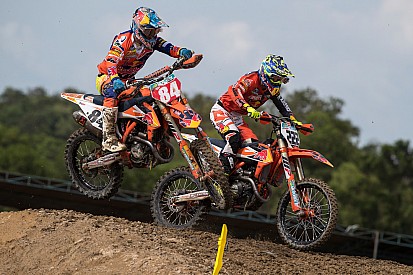 MXGP Pangkal Pinang: Herlings knokt zich naar tweede plek in eerste manche