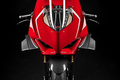 La Panigale V4, ou l'arrivée des ailerons en Superbike
