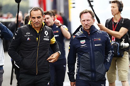 Renault: Red Bull мешала нам продлить контракт с Сайнсом – и потеряла Риккардо
