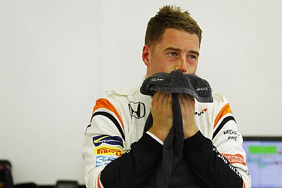 La columna de Vandoorne: "Situación extraña, pero seguiremos apretando"