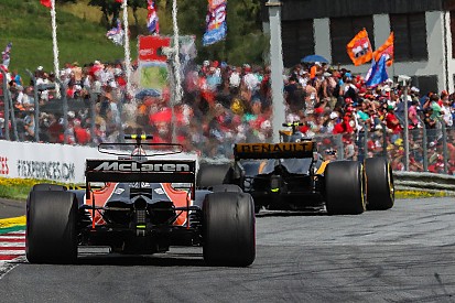 McLaren не сможет влиять на развитие мотора Renault до 2020 года