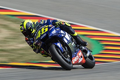 “Altijd hetzelfde probleem”, stelt Rossi na matige dag op Sachsenring
