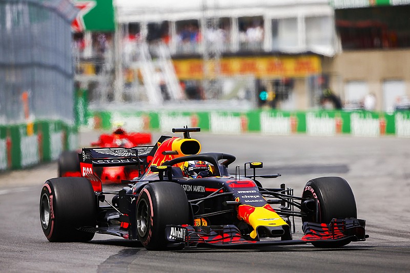 Ricciardo: Güncellenen Renault motoru ile zorlandım