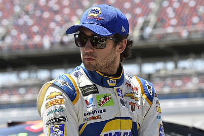Chase Elliott finds no help: "They were not interested in advancing"