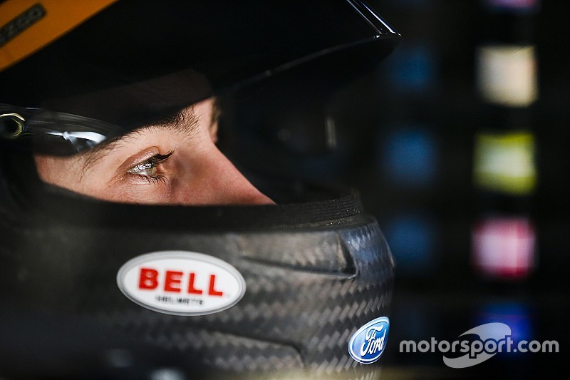 Ryan Blaney lidera la práctica en Daytona