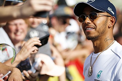 Hamilton: İkinci yarı daha heyecanlı olacak