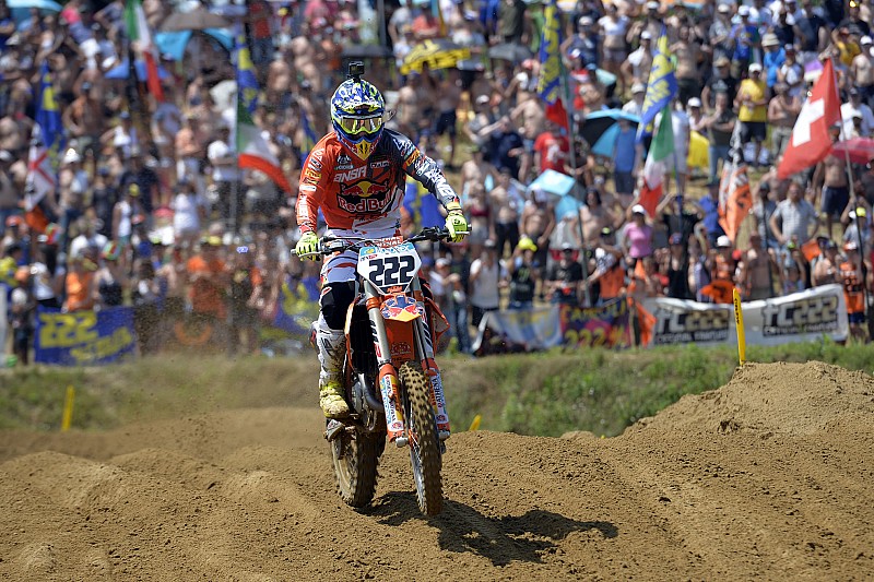 Tony Cairoli sfrutta la grande chance di Ottobiano: doppietta e Mondiale MXGP riaperto!