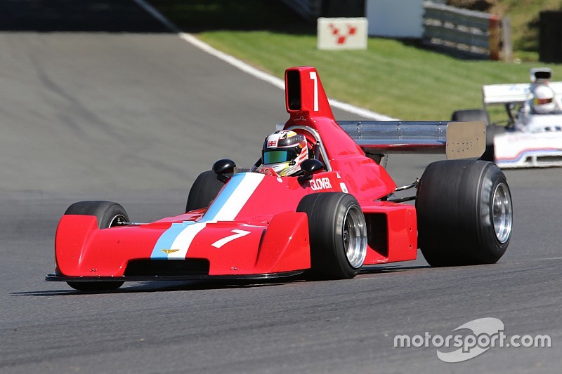 Formula 5000 cars return to Castle Combe