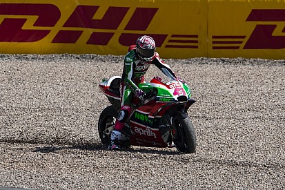 Aleix Espargaro mist Duitse Grand Prix na harde crash in warm-up