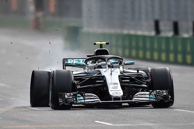 У Mercedes помітили уламки за півсекунди до проколу Боттаса