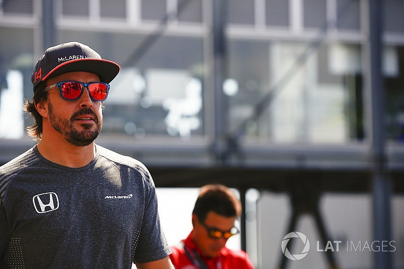 McLaren confirmó la continuidad de Alonso en 2018