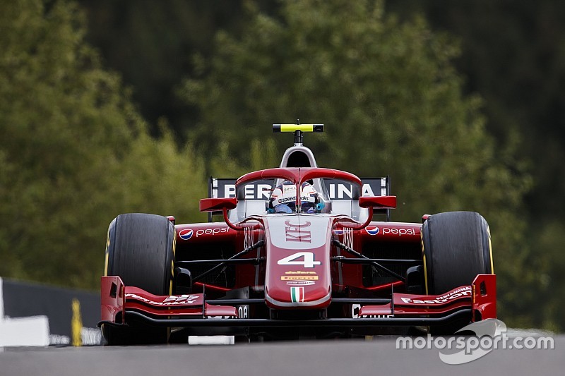 De Vries domina la carrera principal de la F2 en Bélgica