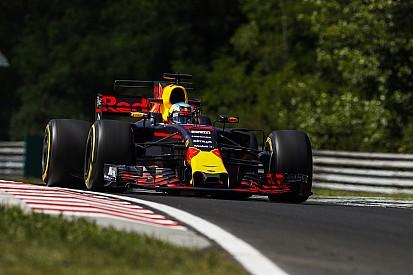 Ricciardo: RB13'ün B-versiyonunu sürüyormuş gibi hissediyorum