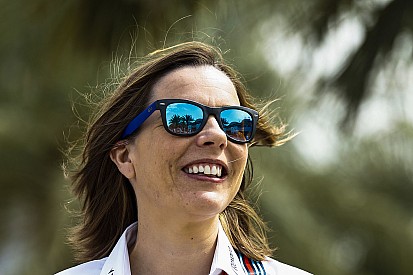 Клэр Уильямс вышла замуж