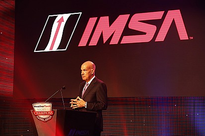 IMSA предпочла банкет изменению календаря ради Алонсо