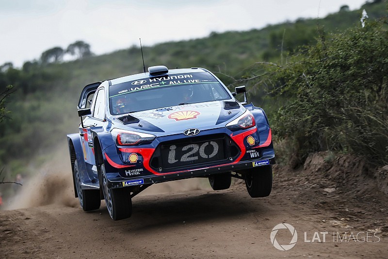 Argentina WRC: Neuville abre con el pie derecho