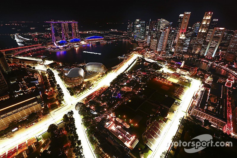 Preview: Ferrari en Red Bull ruiken bloed onder Singaporees kunstlicht