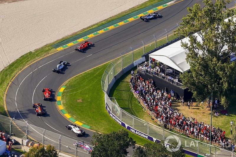 Ecclestone presse la F1 de passer au