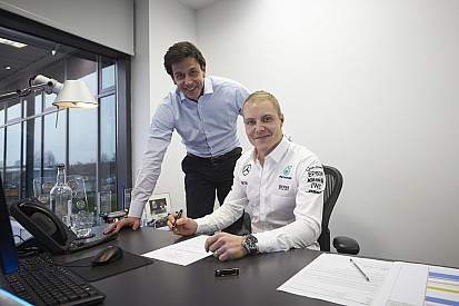 Wolff: "Valtteri is rechtdoorzee, met beide beentjes op de grond"