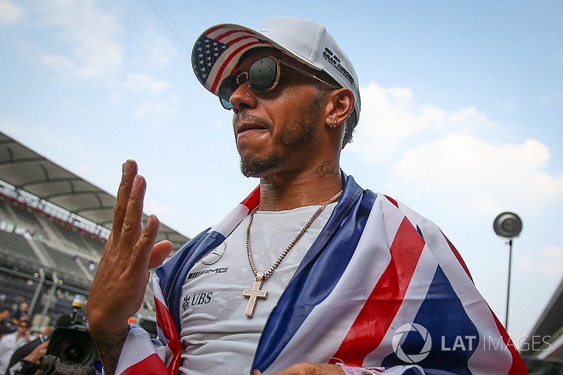 Hamilton falta a evento de patrocinador da Mercedes