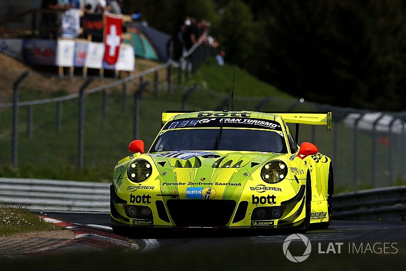 24h Nürburgring: Die Top 30 der Startaufstellung in Bildern