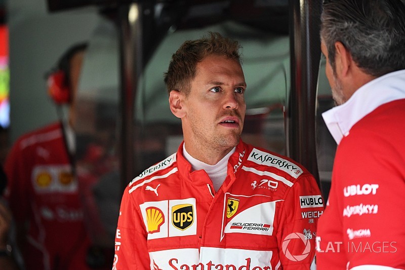 Vettel defiende a su jefe y aún no da por perdido el título