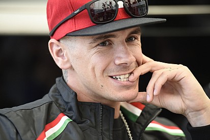 Aprilia sanciona a Redding por decir que la moto “es una mierda”