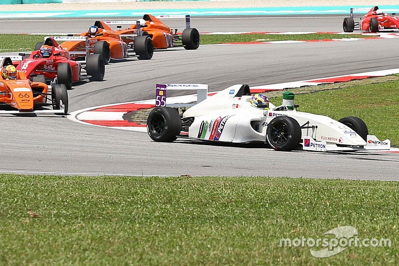 F4 SEA Sepang: Cao menang lagi di Race 2, Dana finis P8