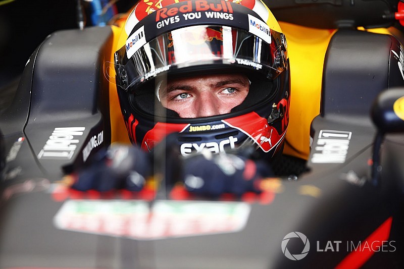Red Bull спростувала чутки про перехід Ферстаппена до Ferrari