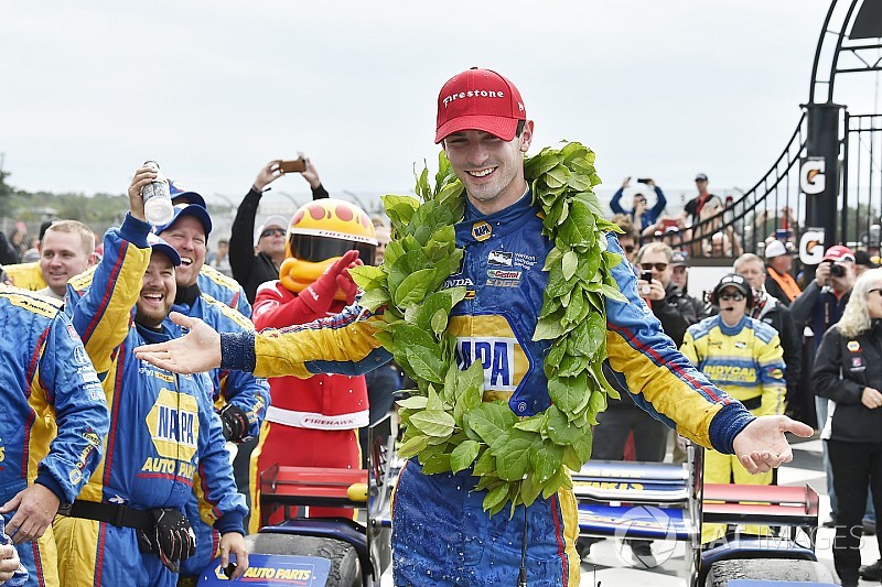 Watkins Glen IndyCar: Rossi wins, Newgarden shunts, Dixon closes