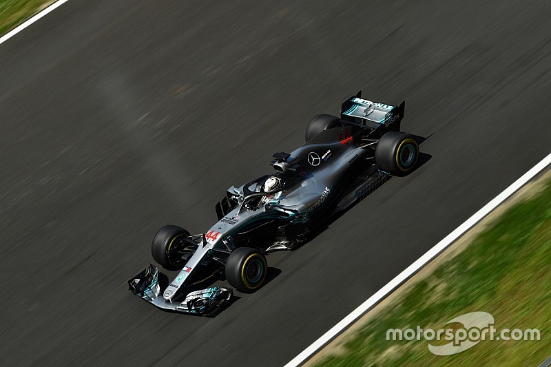 Hamilton lidera dobradinha da Mercedes no TL3 em Barcelona