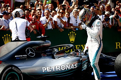 Hamilton culpa a Raikkonen de sus problemas en Silverstone
