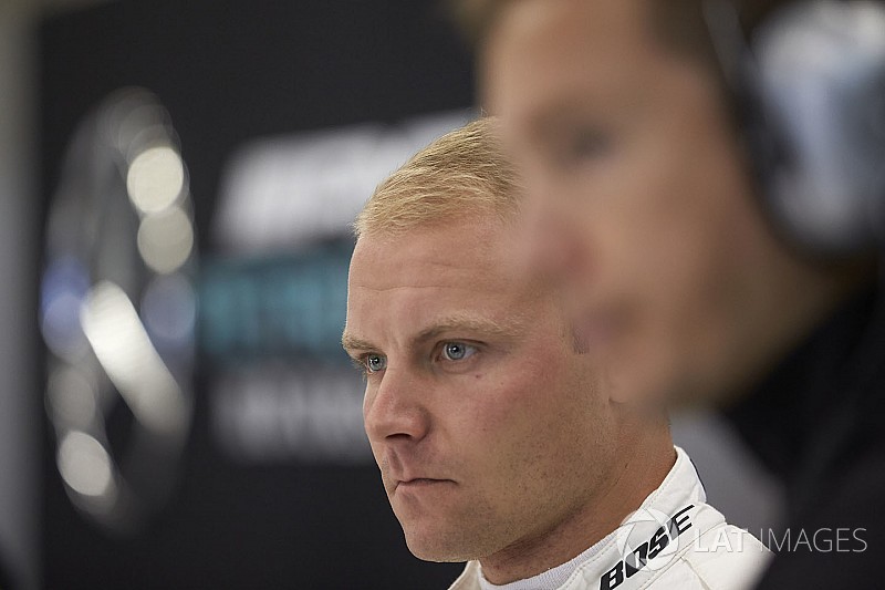 Bottas, sancionado por su toque con Sirotkin en la salida de Bélgica