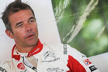 Sebastien Loeb test woensdag op gravel met WRC-Citroën