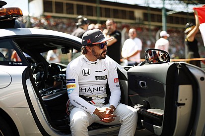 A Fernando Alonso de momento no le atrae la Fórmula E