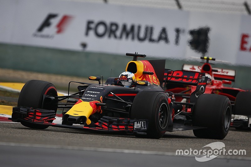 Daniel Ricciardo: Red Bull nach Änderung des Flügels