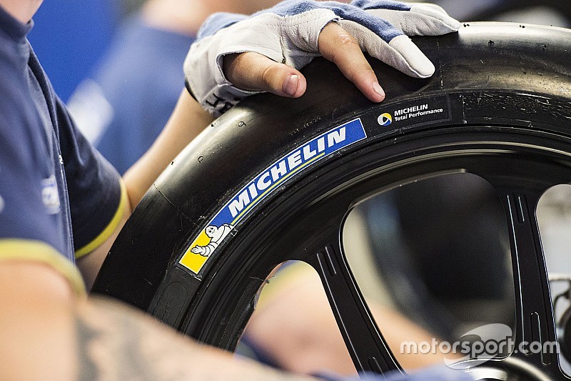 La gomma anteriore rigida piace a Rossi e Marquez, ma non a Lorenzo
