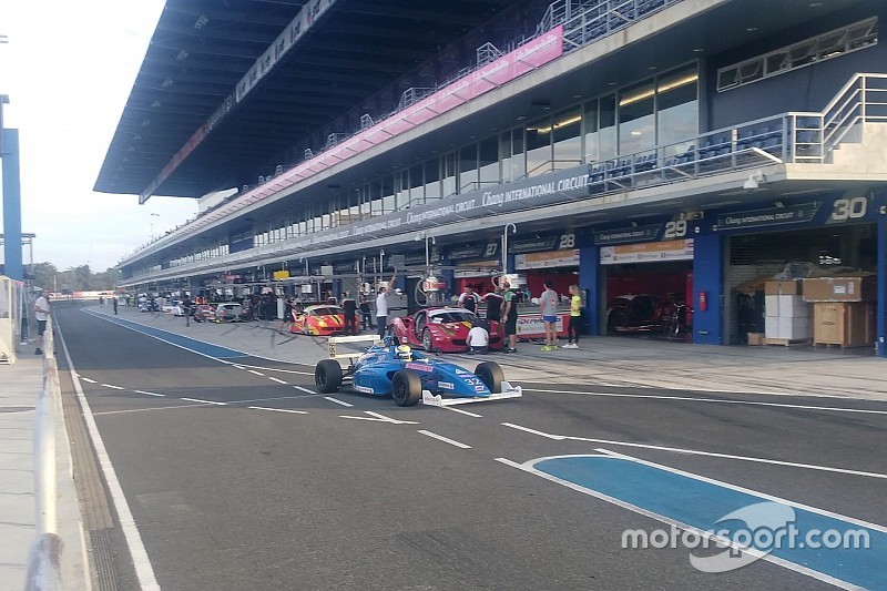 F4/SEA Buriram: Danish rebut pole, Presley tempati P5