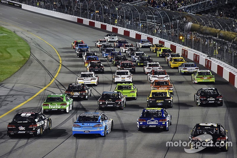 Take a lap around Richmond Raceway with NASCAR Heat 3 - video