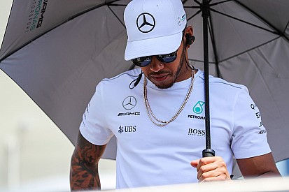 Hamilton cutuca: “Vettel não viria para a Mercedes”
