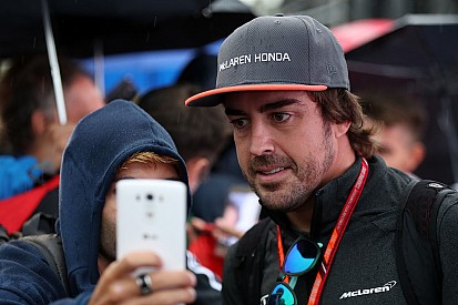 Az FIA elmagyarázta, Alonso miért szoríthatta ki Palmert