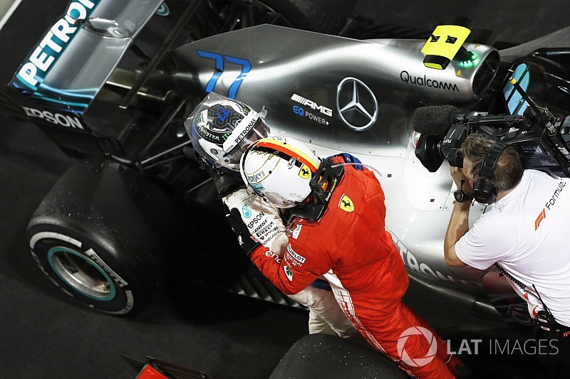 Mercedes, Vettel'in stratejisine çok yavaş reaksiyon verdiklerini kabul etti