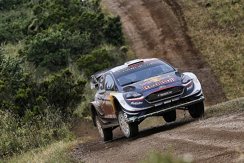 Sardegna, PS14: una foratura rallenta la rimonta di Neuville su Ogier
